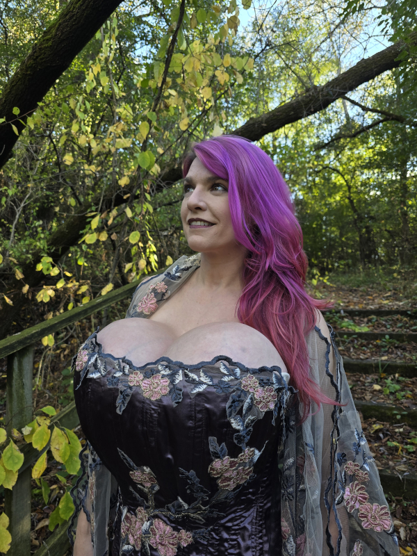 Heidi ChimeraCostumes adult cosplay photo 6 — busty adult creator in elaborate handmade fantasy outfit